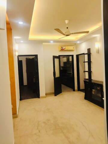 Room in 3 BHK Builder Floor at Ardee City, Sector 52 – for Sale