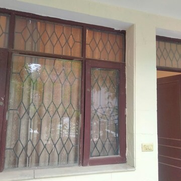 Room in 3 BHK Builder Floor at Ardee City, Sector 52 – for Sale