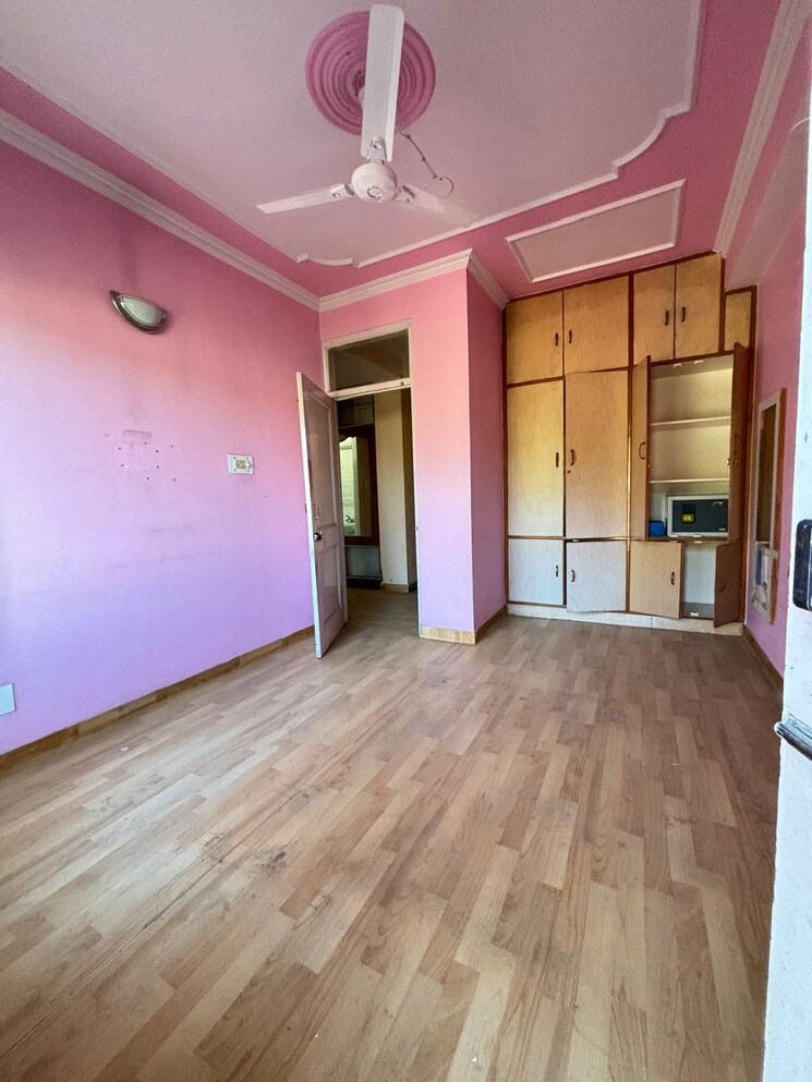 Room, vikasnagar 3 Bedroom 1100 Sq.Ft. Apartment In Vikasnagar Shimla 7087732