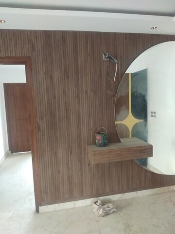 Furnished Amenities in 3 BHK Builder Floor at BPTP Parkland Pride, Sector 77 – for Sale