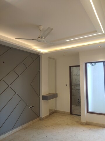 Bedroom in 3 BHK Builder Floor at BPTP Parkland Pride, Sector 77 – for Sale