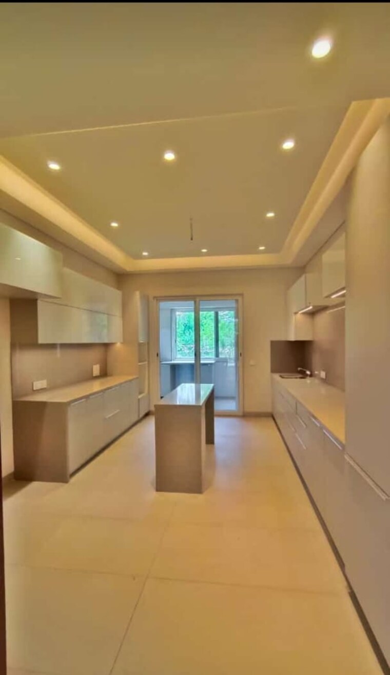 Kitchen, avinash-gods-gift 5 Bedroom 5500 Sq.Ft. Apartment In Koregaon Park Pune 7088081
