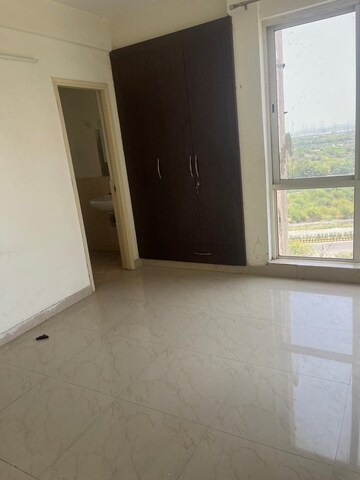 Room in 2 BHK Apartment at Jaypee Greens Aman, Sector 151 – for Sale