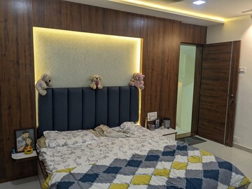 Bedroom in 2 BHK Apartment at Channel Tower, Kopar Khairane – for Sale