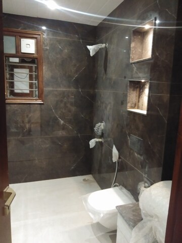 Bathroom in 4 BHK Builder Floor at BPTP Parkland Pride, Sector 77 – for Sale