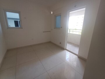Room in 2.5 BHK Apartment at Aparna Sarovar Zicon, Nallagandla – for Sale