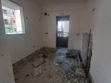 Room in 2.5 BHK Apartment at Aparna Sarovar Zicon, Nallagandla – for Sale