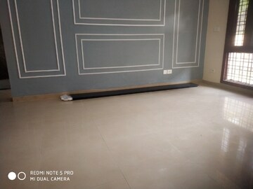 Room in 3 BHK Builder Floor at Sushant Lok 3, Sector 57 – for Sale
