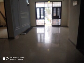 Room in 3 BHK Builder Floor at Sushant Lok 3, Sector 57 – for Sale