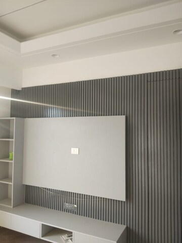 Kitchen in 4 BHK Builder Floor at BPTP Parkland Pride, Sector 77 – for Sale