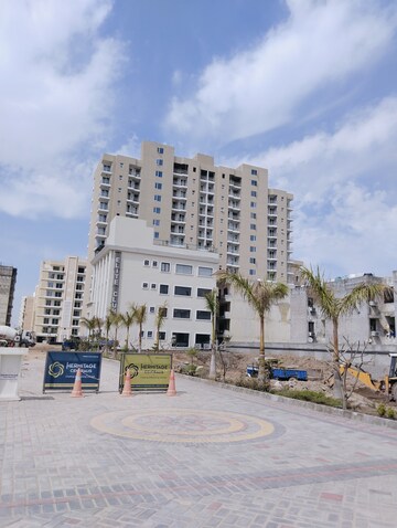 4 BHK Penthouse For Sale in Vip Road