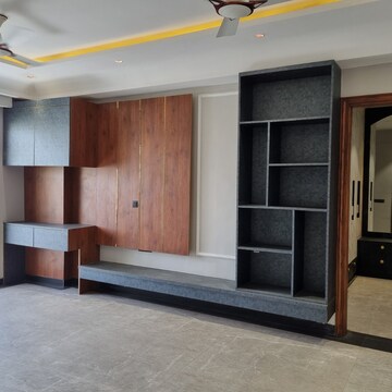 Room in 4 BHK Builder Floor at Uppal Southend, Sector 49 – for Sale