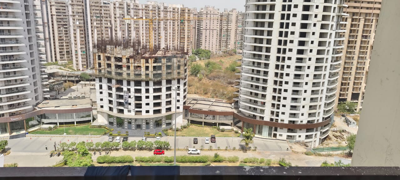 3 BHK Apartment For Resale in Amrapali Dream Valley Noida Ext Tech Zone 4 Greater Noida  7095398