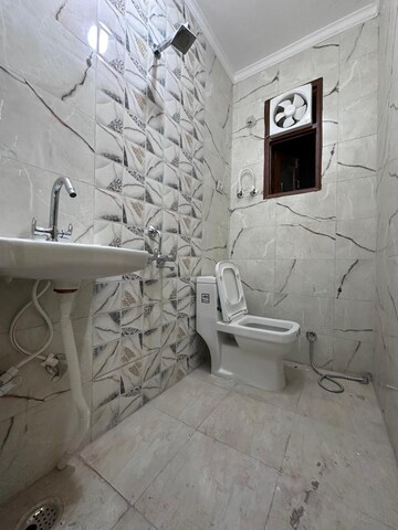 1 BHK Builder Floor For Sale in Paryavaran Complex