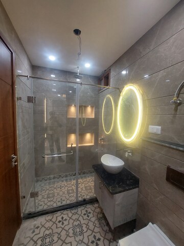 Bathroom in 3 BHK Builder Floor at Mukherjee Nagar – for Sale