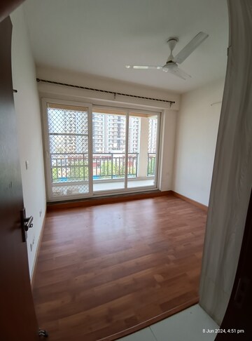 Furnished Amenities in 3.5 BHK Apartment at Landmark Imperial Heights, Sector 88 – for Sale