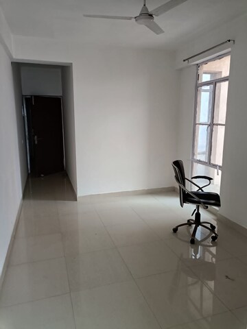 Room in 1 RK Apartment at Signature Global Synera, Sector 81 – for Sale