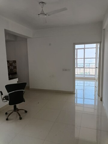 Room in 1 RK Apartment at Signature Global Synera, Sector 81 – for Sale