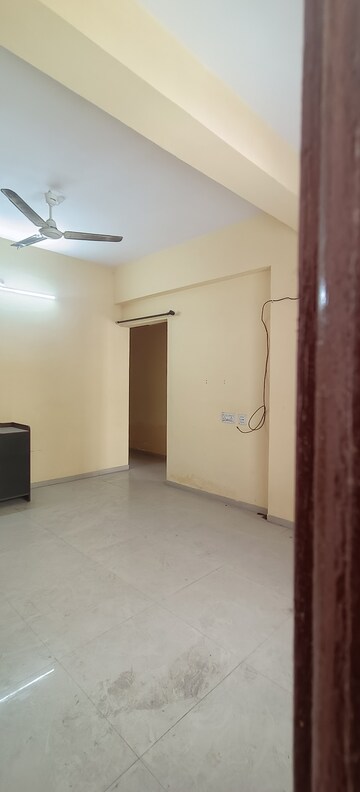 Room in 3 BHK Apartment at Hardoli – for Sale