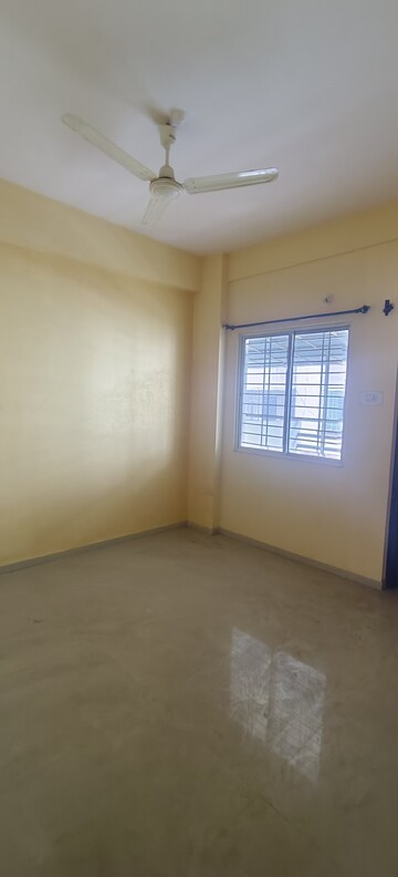 Room in 3 BHK Apartment at Hardoli – for Sale