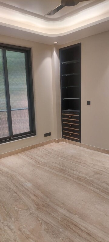 Room in 3 BHK Builder Floor at Lajpat Nagar ii – for Sale