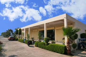  Plot For Sale in Jewar