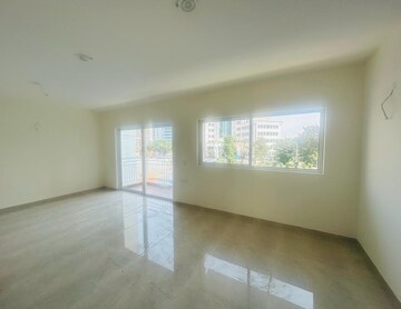 Room in 3.5 BHK Apartment at Experion Capital, Gomti Nagar – for Sale