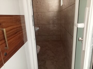 Bathroom in 3 BHK Builder Floor at Sector 7 Dwarka – for Sale