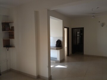 Room in 2 BHK Apartment at Skyline Speedway Avenue, Sector 25 Yamuna Expressway – for Sale