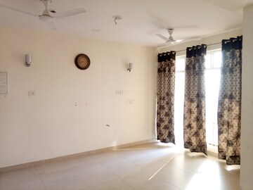 Room in 2 BHK Apartment at Skyline Speedway Avenue, Sector 25 Yamuna Expressway – for Sale