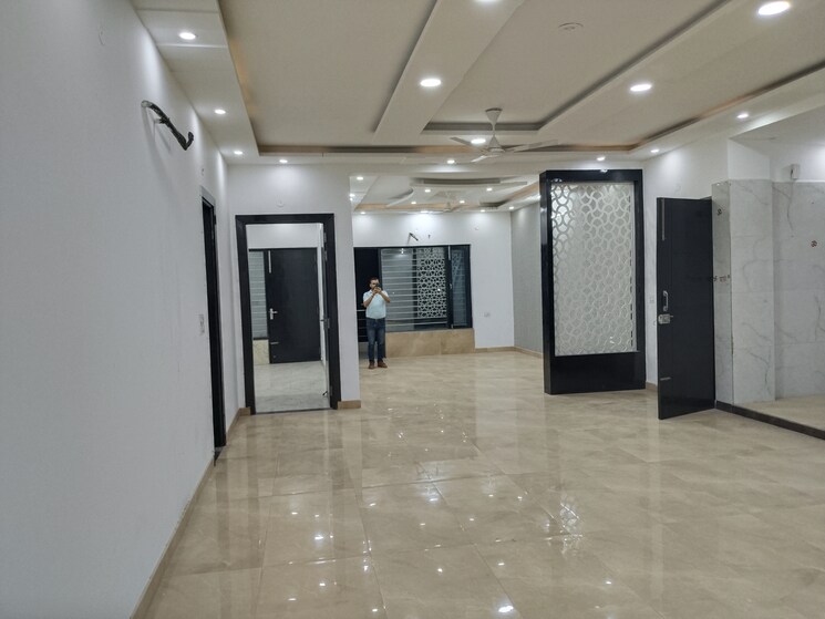 Room, green fields colony 4 Bedroom 4000 Sq.Ft. Builder Floor In Green Fields Colony Faridabad 7097198