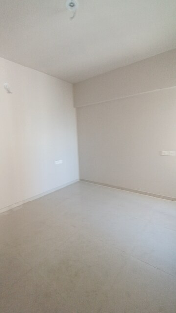 Room in 3 BHK Apartment at Tata Serein, Pokhran Road No 2 – for Sale