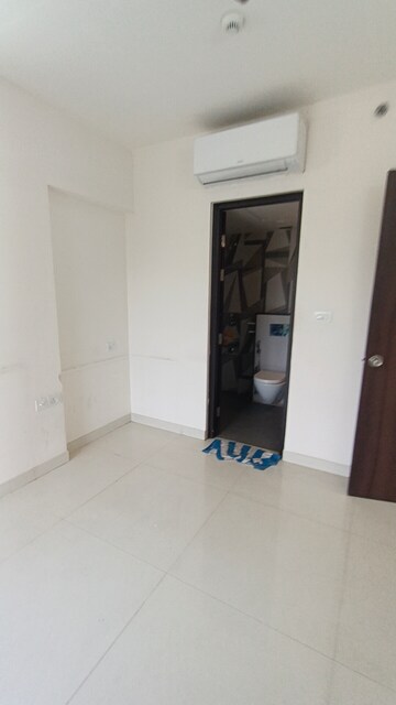 Room in 3 BHK Apartment at Lodha Luxuria, Majiwada – for Sale