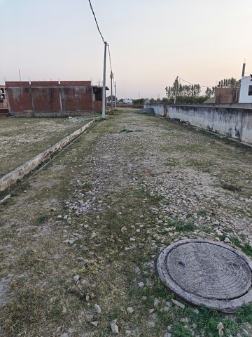  Plot – Exterior View View at Jankipuram Extension - for Sale