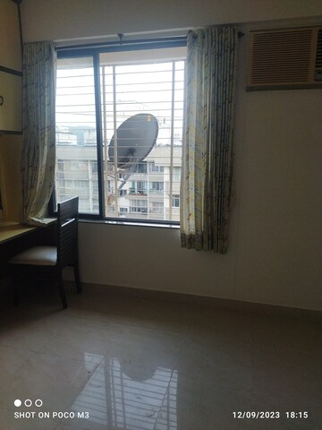 Room in 2 BHK Apartment at Gundecha Valley of Flowers, Kandivali East – for Sale