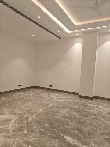 Room in 4 BHK Builder Floor at Vasant Vihar – for Sale