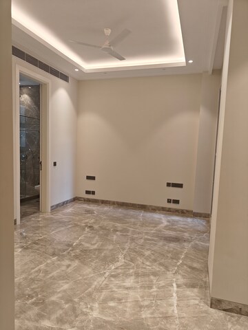 Room in 4 BHK Builder Floor at Vasant Vihar – for Sale