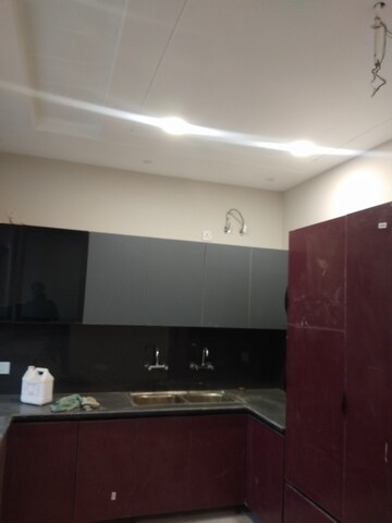 Furnished Amenities in 3 BHK Builder Floor at BPTP Parkland Pride, Sector 77 – for Sale