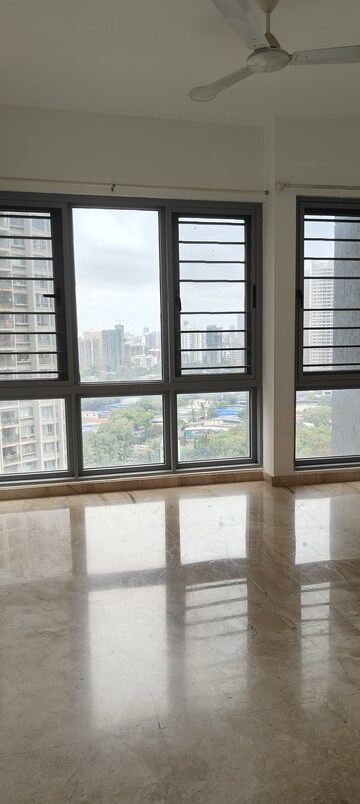 Bedroom in 2.5 BHK Apartment at Imperial Heights Goregaon West, Goregaon West – for Rent