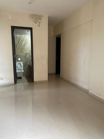 Room in 3 BHK Apartment at Dosti Group Imperia, Manpada – for Sale