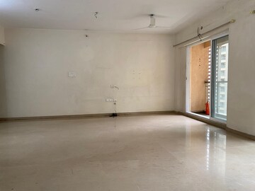 Room in 3 BHK Apartment at Dosti Group Imperia, Manpada – for Sale