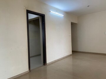 Room in 3 BHK Apartment at Dosti Group Imperia, Manpada – for Sale