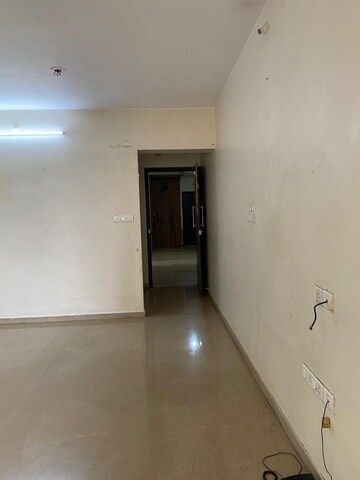 Room in 3 BHK Apartment at Dosti Group Imperia, Manpada – for Sale