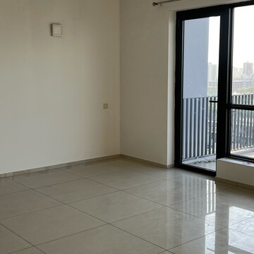 Room in 3 BHK Apartment at Ireo Skyon, Sector 60 – for Sale