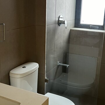 Bathroom in 3 BHK Apartment at Ireo Skyon, Sector 60 – for Sale