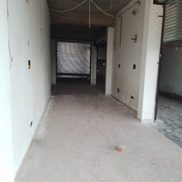  Showroom For Sale in Pallavpuram