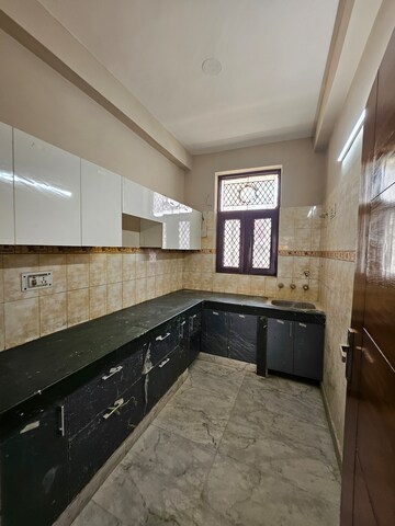 Kitchen in 3 BHK Builder Floor at Richlook Platinum Floors, Sector 42 – for Sale