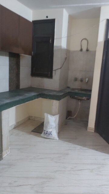 Kitchen in 1.5 BHK Builder Floor at Patparganj – for Sale