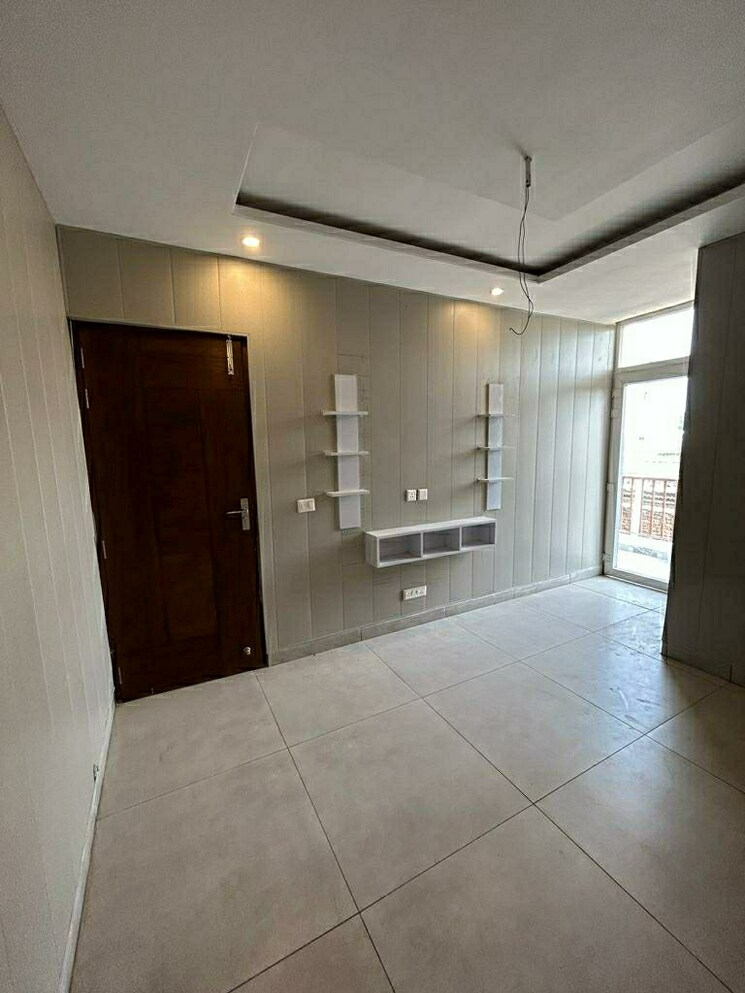 Room, patiala road 3 Bedroom 1300 Sq.Ft. Apartment In Patiala Road Zirakpur 7099124