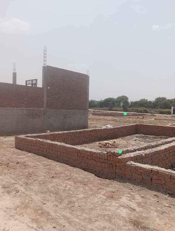  Plot For Sale in Bhopani Village